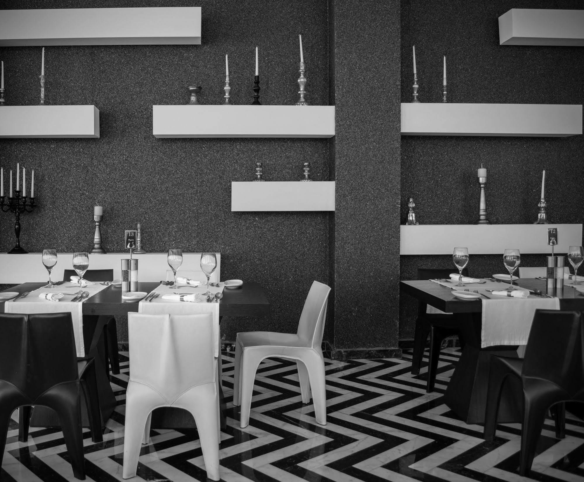 The Ixian All Suites - Adults Only Bagian luar foto
